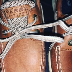 Sperry top sliders